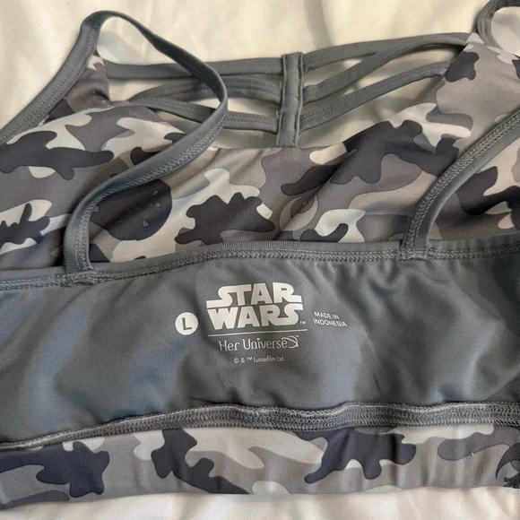 NWOT Her Universe X Star Wars Millennium Falcon Camo Sports Bra - Picture 5 of 7